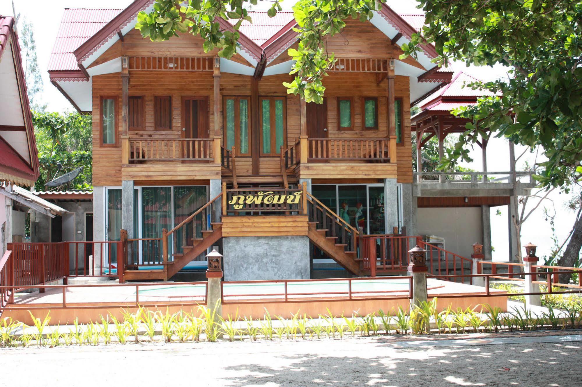 Phuphat Beach Resort Khanom Bagian luar foto