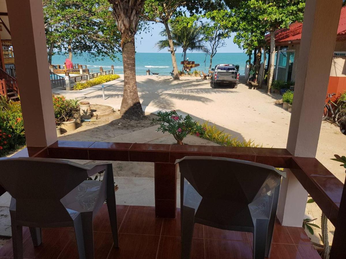 Phuphat Beach Resort Khanom Bagian luar foto